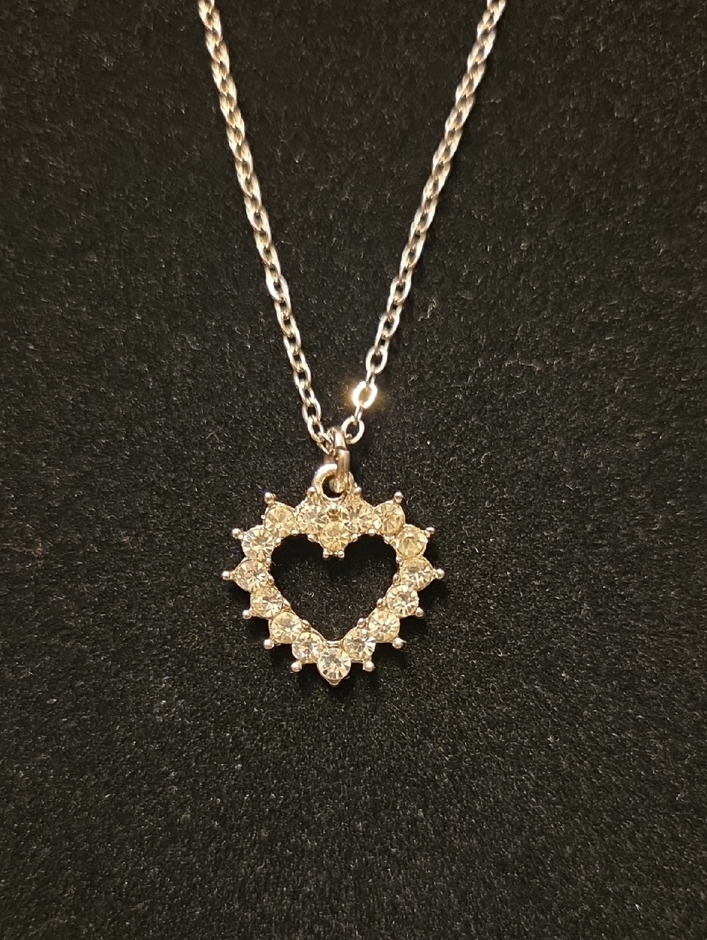 Rhinestone Heart Silver Tone Pendant Necklace Sparkly, 16"